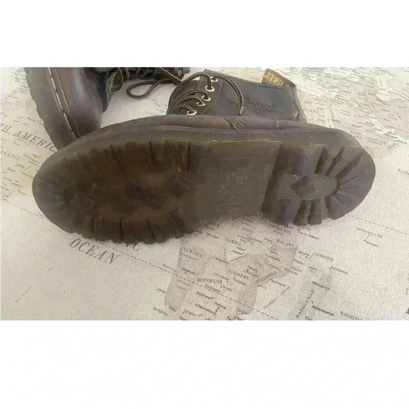 Dr Martens 1460 Vintage Boots Size 5 Made in England main image 11
